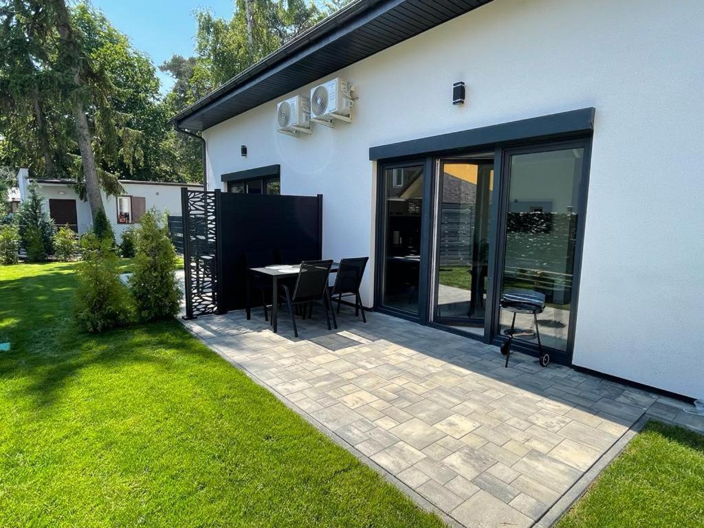Apartamenty Przy Parku -150M Od Plazy Darlowko Esterno foto